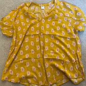 Yellow oversized tunic top for work